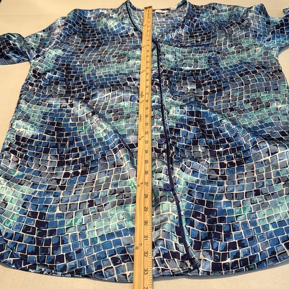 Victoria's Secret Satin Sleep Shirt in Blue Geometric Tile Print Size M - Picture 4 of 10